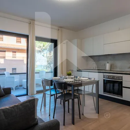 Appartement Homiday - Residenza Pinetina