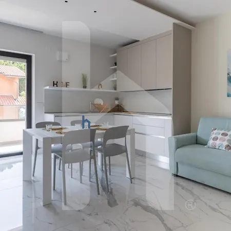 Homiday - Residenza Pinetina *