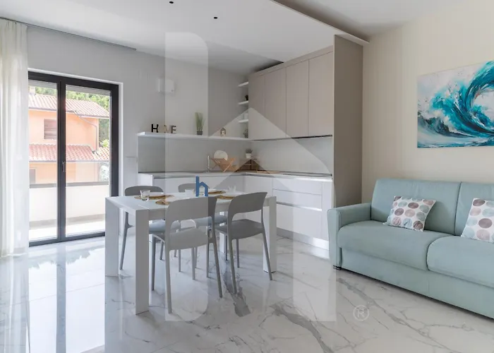 Homiday - Residenza Pinetina *