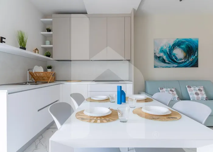 Homiday - Residenza Pinetina Pineto